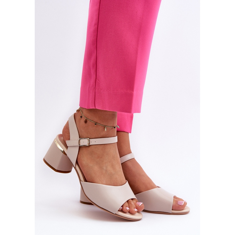 Sandálias femininas de salto baixo couro ecológico Sergio Leone SK876 cinza claro 2