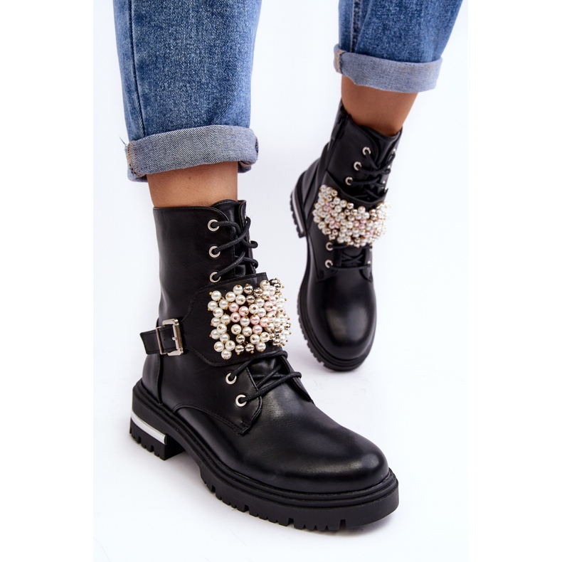 Botins femininos isolados para trabalho, decorados em preto Venizi 1