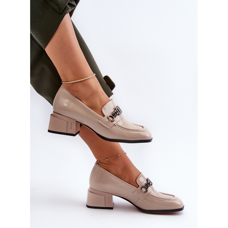 Bombas de couro envernizado em bloco bege S.Barski MR38-960 1