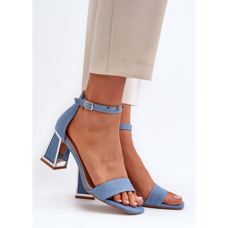 Sandália jeans Pholia azul com salto alto 2