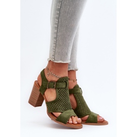 Sandálias perfuradas com salto alto verde escuro Olá, amante 2