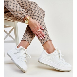 Tênis de couro branco 1