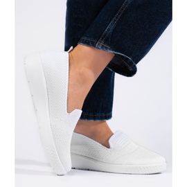 Tênis slip-on branco 1
