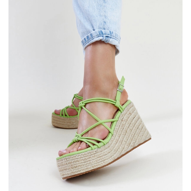 Sandálias de cunha Mara verdes 1