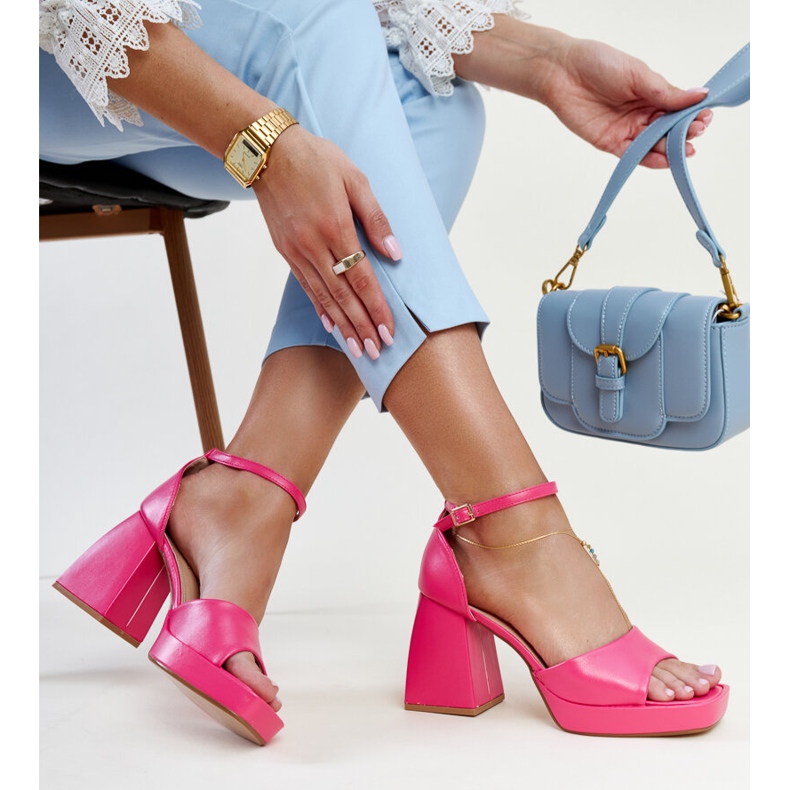 Sandálias de salto alto rosa escuro da Vesna 1