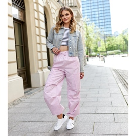 Tênis de couro ecológico branco e preto da Berdine 2