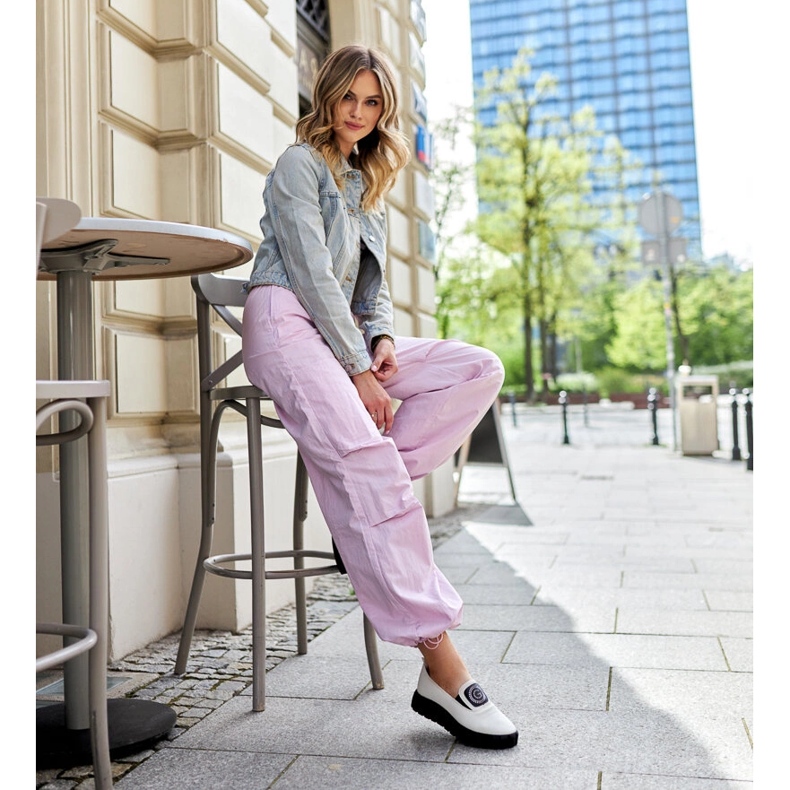 Sapatos bege com sola enorme Teska 1