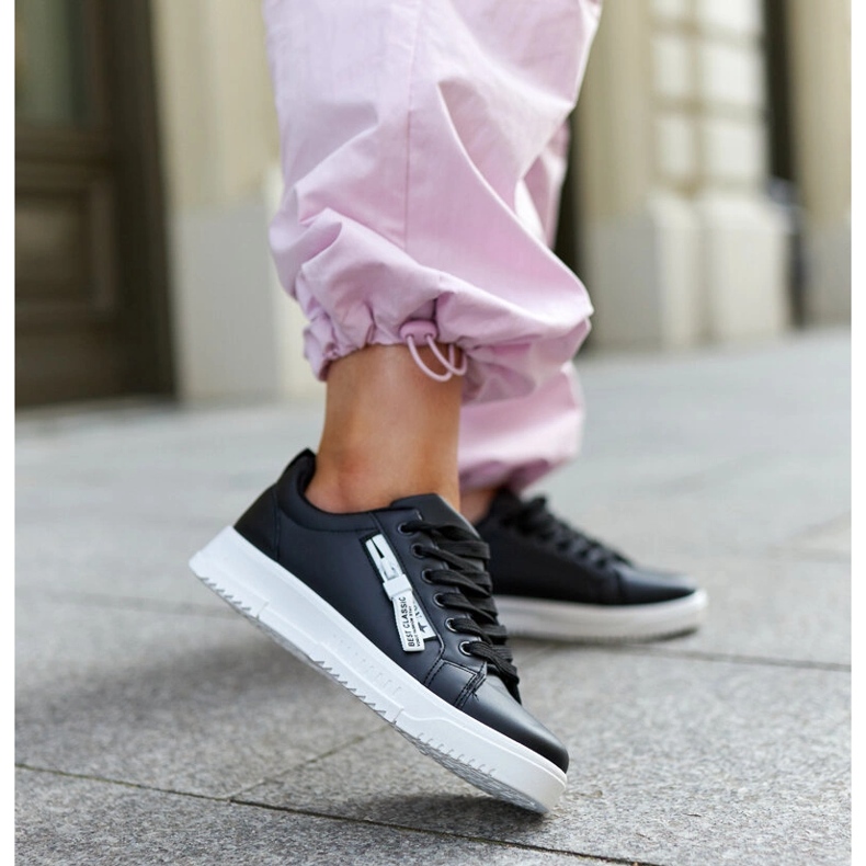 Tênis Brecht de couro ecológico preto 2