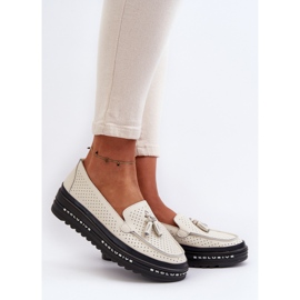 Mocassins femininos de couro na plataforma bege Assetnima 2