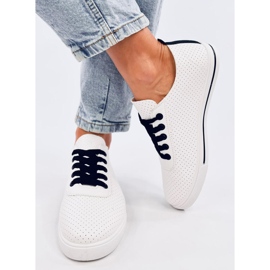 Tênis feminino Costier Black com aberturas branco 1