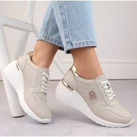 Sapatos esportivos femininos de couro, bege S.Barski LR810 1