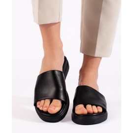 Chinelos pretos de senhora 2