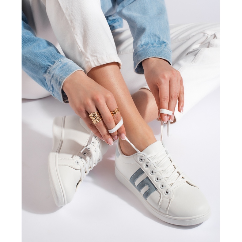 Tênis branco e azul feminino 1