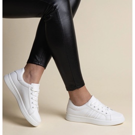 Tênis branco de couro ecológico da Cathleen 1