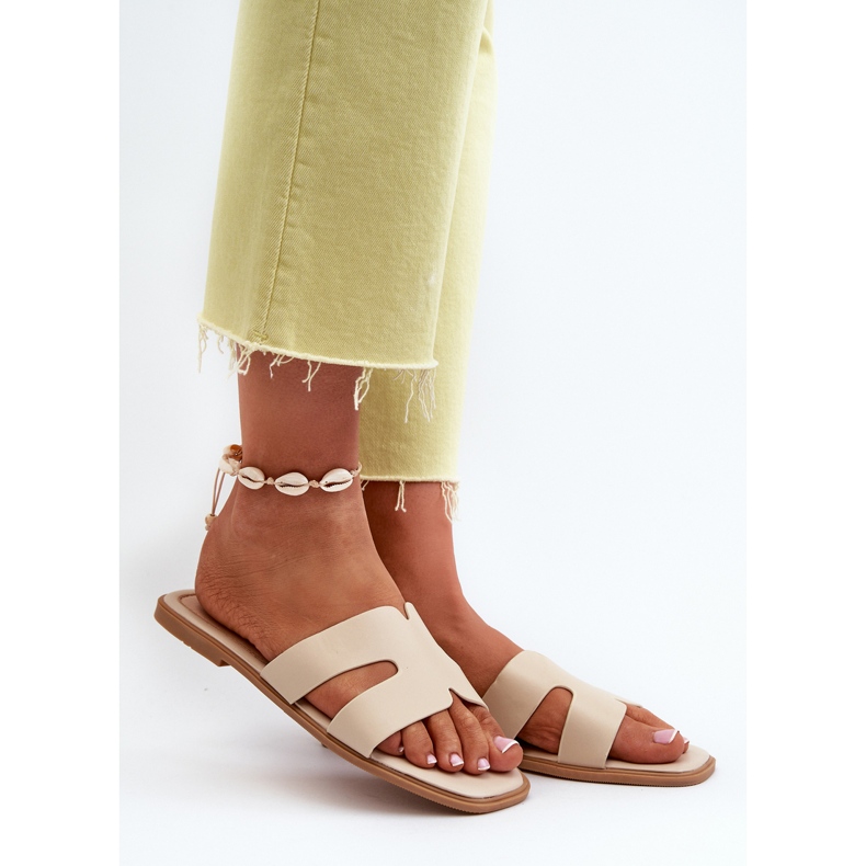 Chinelos Rasos Femininos Com Recortes Bege Fiviama 2