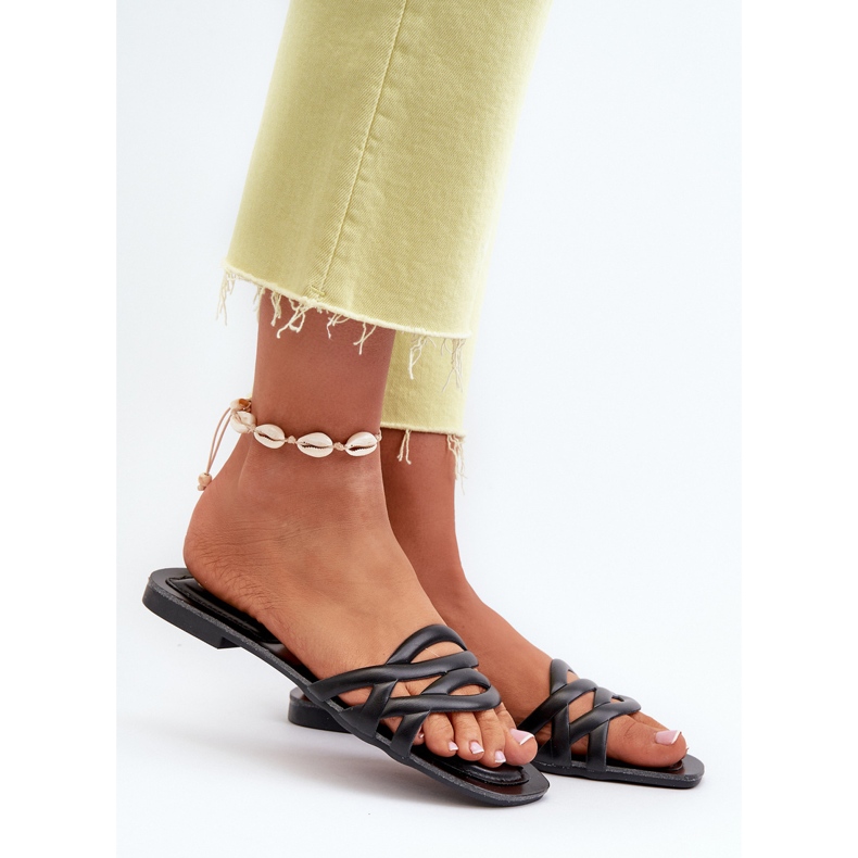 Chinelos Femininos em Pele Eco com Salto Plano, Preto, Moldela 2