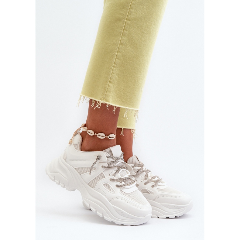 Tênis feminino com sola maciça e cadarço decorativo branco Relissa 2