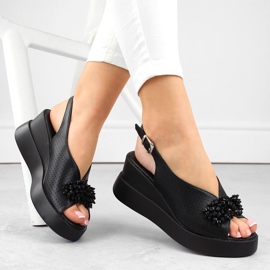 Sandálias femininas de couro preto com miçangas Filippo DS6076 1