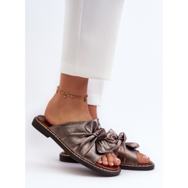 Chinelos femininos de cobre com salto plano Nelvira marrom 2