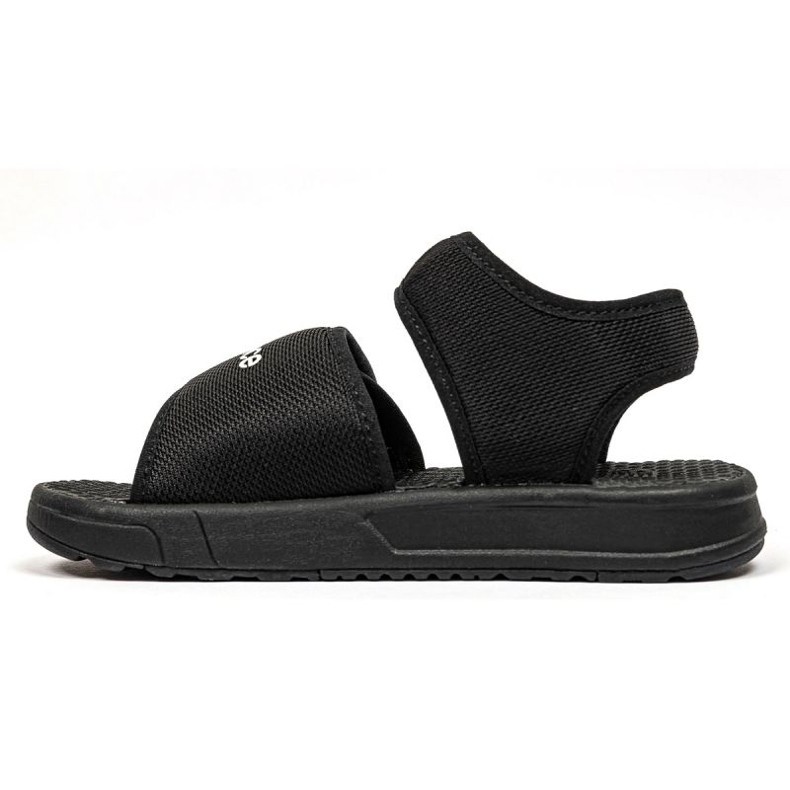 Sandálias New Balance SYA750A3 preto 1