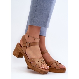 Sandálias Femininas de Salto Alto Confeccionadas em Couro Ecológico, Marrom Assames 2