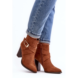 Botins de camurça com salto alto e fivela Camel Eftane castanho 1