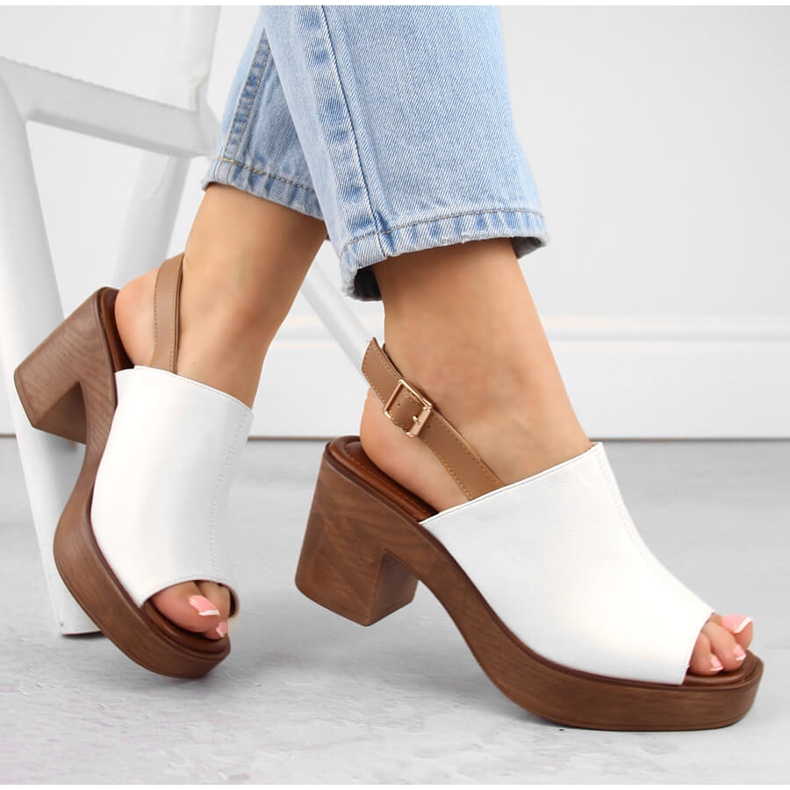 M. DASZYŃSKI Sandálias femininas com salto alto e plataforma, brancas M.Daszyński MR23117-4 branco 1 M. DASZYŃSKI Sandálias femininas com salto alto e plataforma, brancas M.Daszyński MR23117-4 branco 1