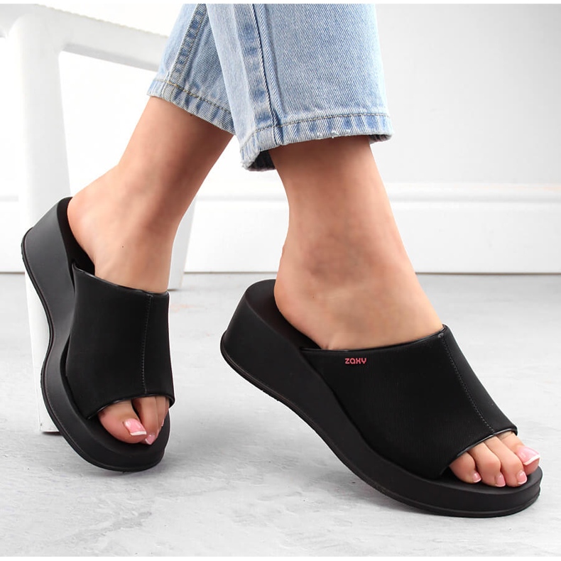 Chinelos de cunha pretos perfumados femininos confortáveis ​​Zaxy LL285084 1