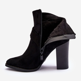 Botins de camurça com salto alto e fivela, Eftane Preto 2 Botins de camurça com salto alto e fivela, Eftane Preto 2