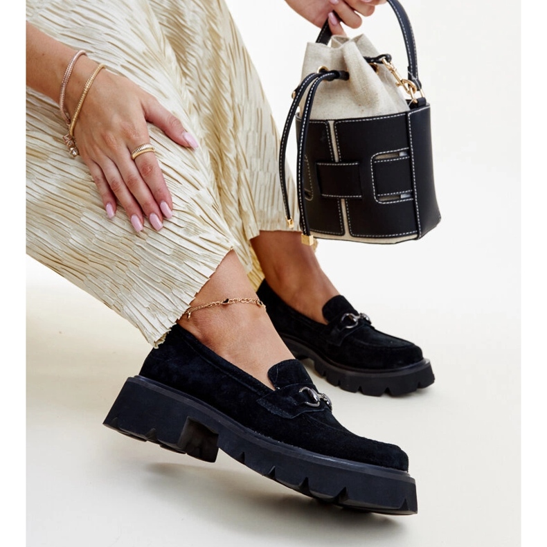 Mocassins de couro preto Vinceza 1