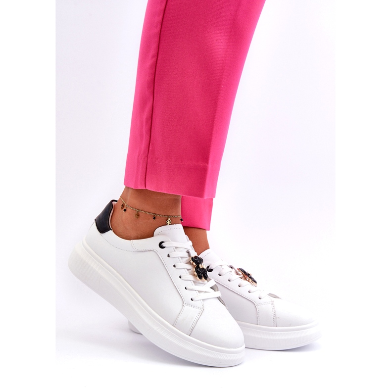 Vinceza Tênis feminino de couro com ursinho de pelúcia, branco Mirven 1