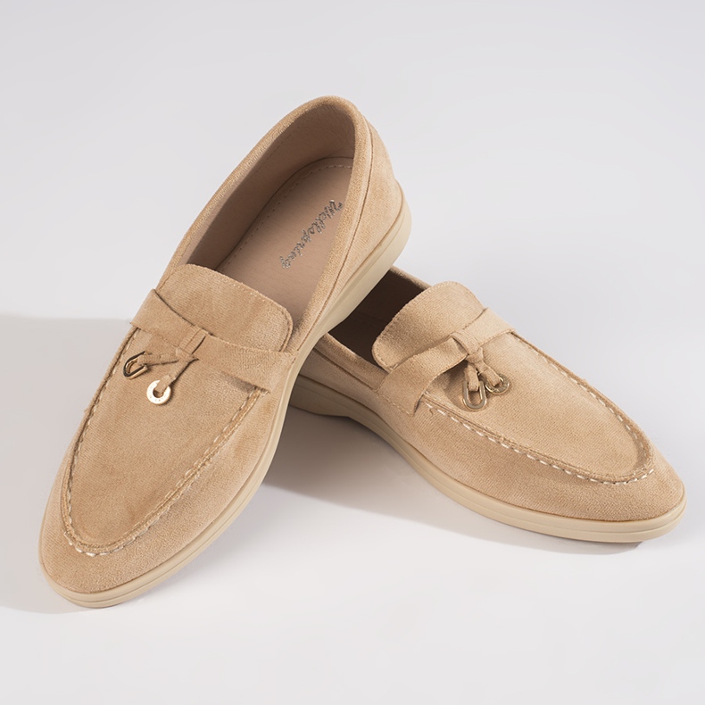 Mocassins femininos de camurça bege 1