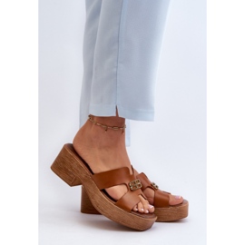 Zazoo 40412 chinelos femininos elegantes de couro com decoração dourada, marrom 2