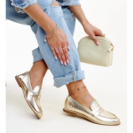 Mocassins Nasia dourados clássicos 1