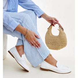 Mocassins Nasia brancos clássicos 1