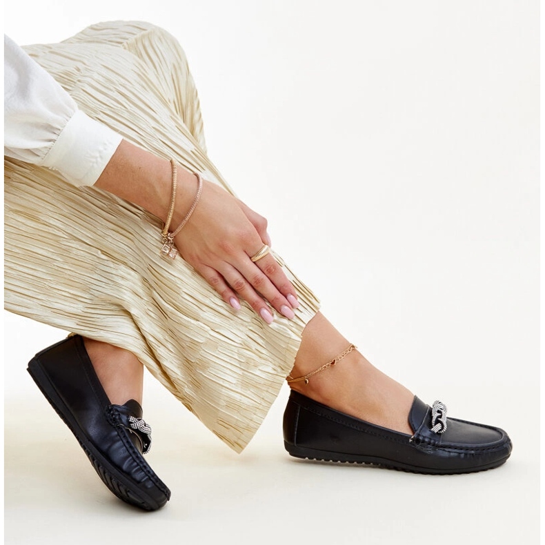 Mocassins pretos decorados com strass Adiba 1