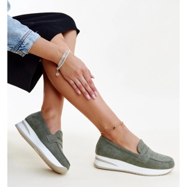 Sapatos Muna verdes perfurados 1