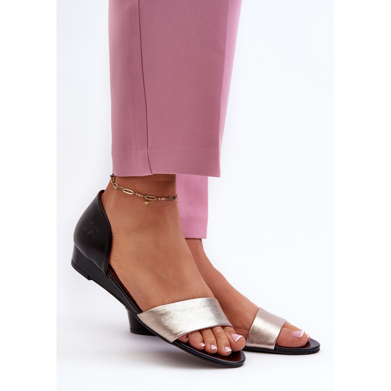 Sandálias de couro Maciejka 1971-67 pretas e douradas dourado 2