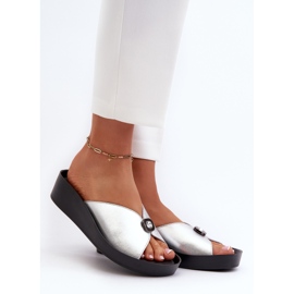 Chinelos femininos de couro com decoração prateada S.Barski KV27-027 prata 2