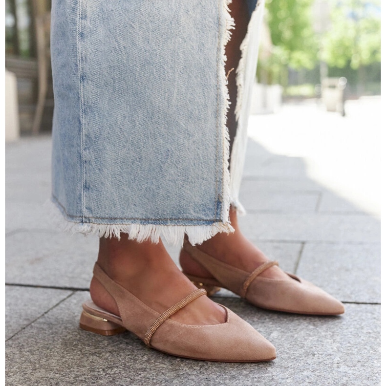 Sapatilhas bege com inserção de couro da Morcosa 1