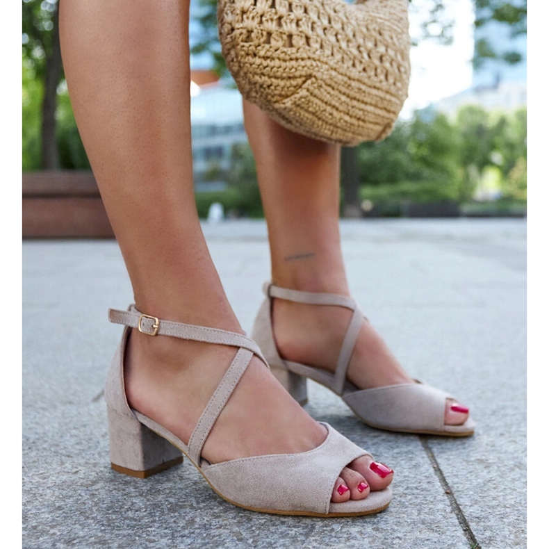 Sandálias de salto alto com palmilha de couro Raniya cinza 1