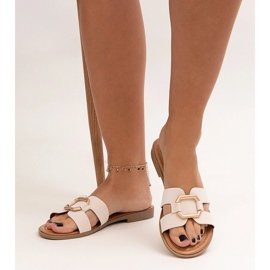Slides com fivela bege claro da Isana 1