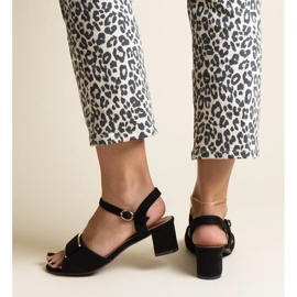 Sandália preta de salto baixo da Frederica preto 2