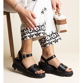 Sandálias de cunha pretas feitas de couro ecológico Maddison preto 1