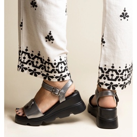 Sandálias de cunha de couro ecológico Maddison prata 2