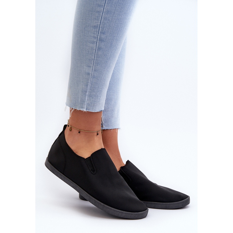 Tênis feminino slip-on preto Lovinia 2