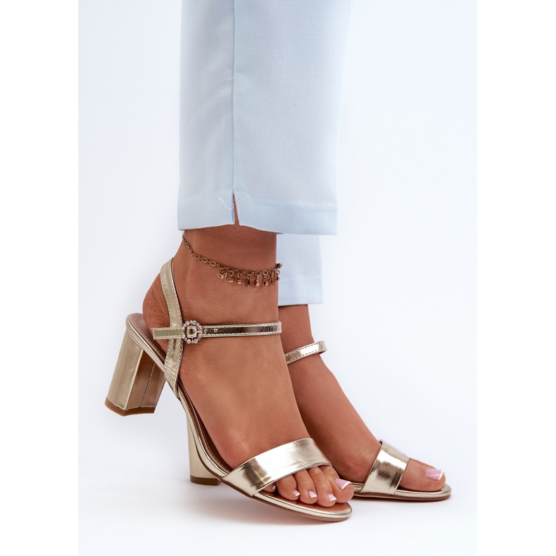 Sandálias de salto alto Glindra douradas dourado 2