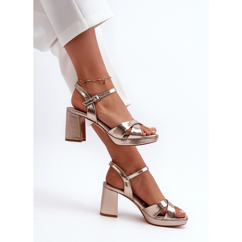 Sandália Feminina Salto Alto Couro Eco Dourado Jatine 2