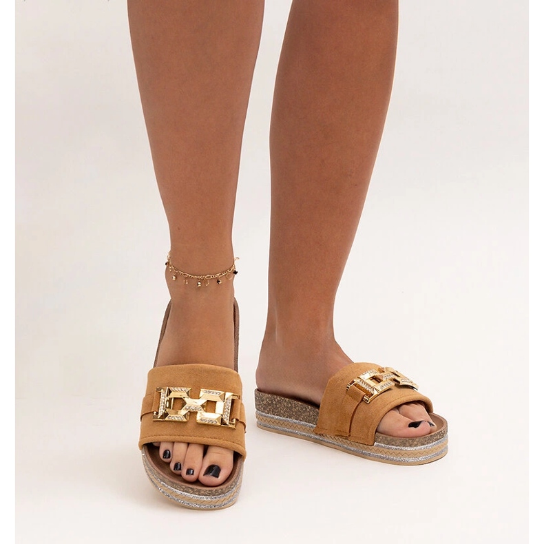 Chinelos marrons com fivela brilhante da Niamh marrom 2
