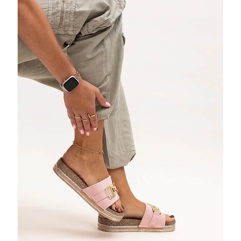 Chinelos rosa com fivela brilhante da Niamh 2